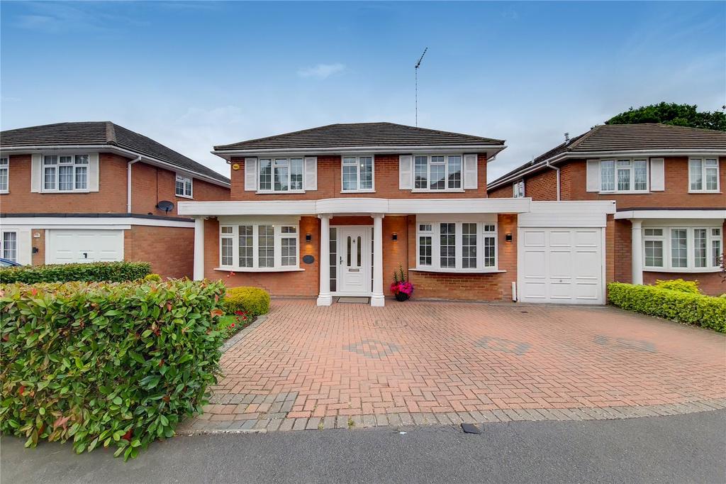 Leavesden Road, Stanmore, HA7 4 bed detached house for sale £1,275,000