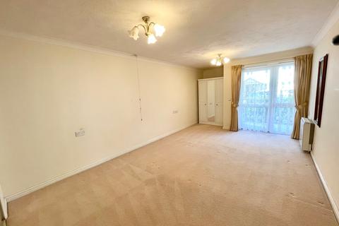 2 bedroom retirement property for sale - Westcliff-on-sea SS0