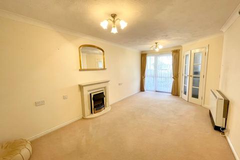 2 bedroom retirement property for sale - Westcliff-on-sea SS0
