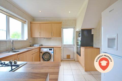 3 bedroom semi-detached house to rent, Eastlake Close, Horfield