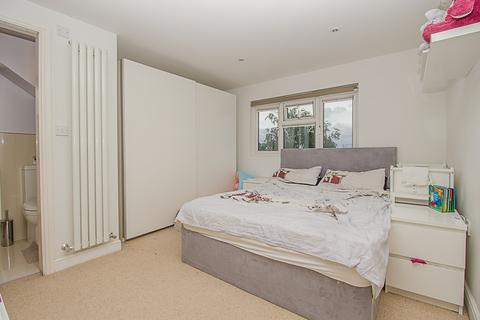 22 Grange Road, West Molesey, KT8 2PP