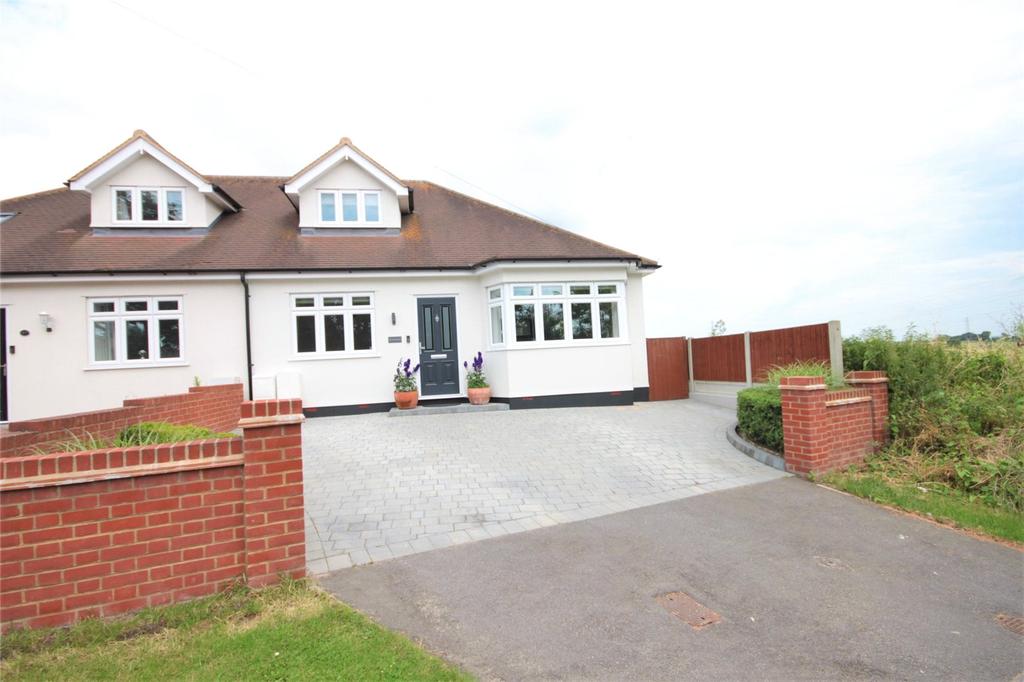 Wharf Road, StanfordleHope, SS17 3 bed bungalow £425,000