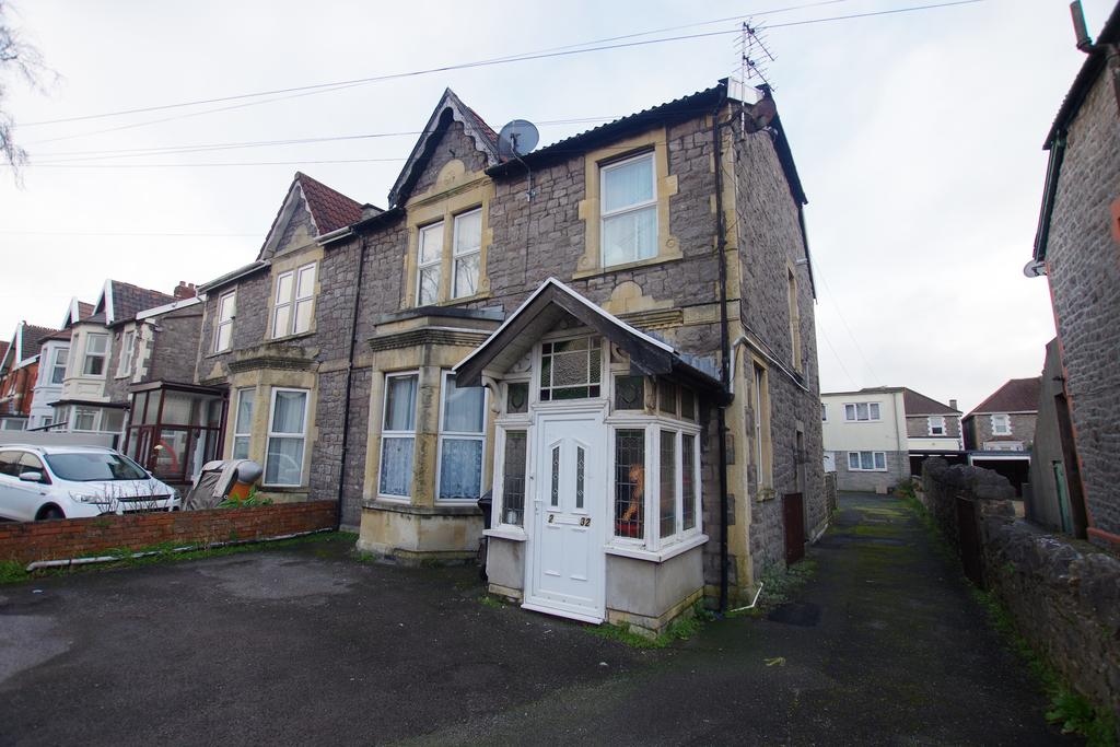 Road, WestonSuperMare... 4 bed semidetached house £255,000