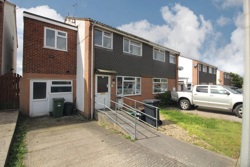 The Maples, Nailsea, BS48 4 bed semidetached house £300,000
