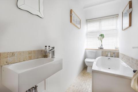 92 Pickhurst Lane, Bromley, BR2 7JD
