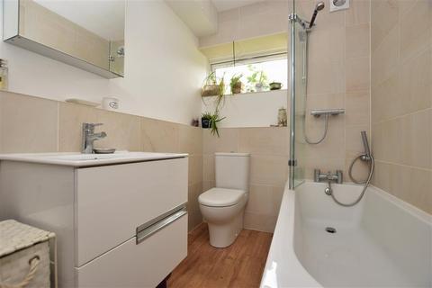 2, Monks Court Monks Walk, Reigate, RH2 0SR
