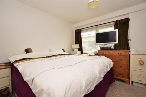 2, Monks Court Monks Walk, Reigate, RH2 0SR