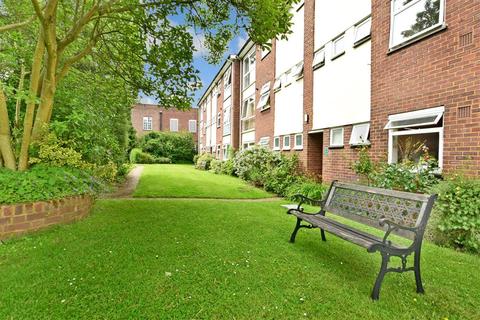 2, Monks Court Monks Walk, Reigate, RH2 0SR
