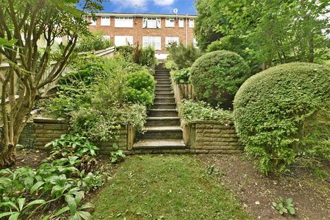 12 Badgers Walk, Whyteleafe, CR3 0AS