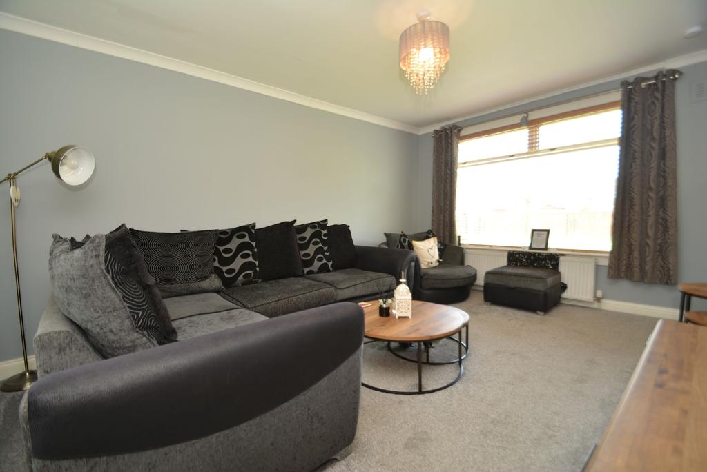 42 York Way, RENFREW, PA4 0NL 2 bed terraced house £109,000