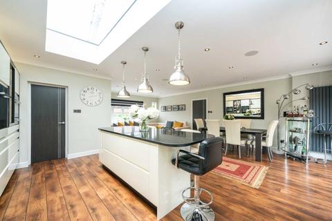 9 Achilles Close, Hemel Hempstead, HP2 5QA