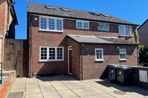 36 Bishops Road, London, W7 2NY