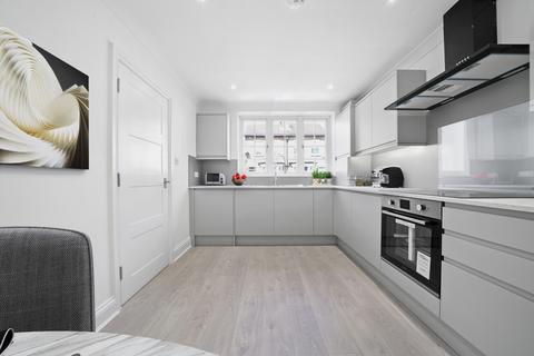 36 Bishops Road, London, W7 2NY