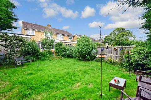 11 Chichester Close, Ashford, TN23 4QB