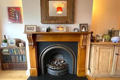 25 Cleanthus Road, London, SE18 3DE