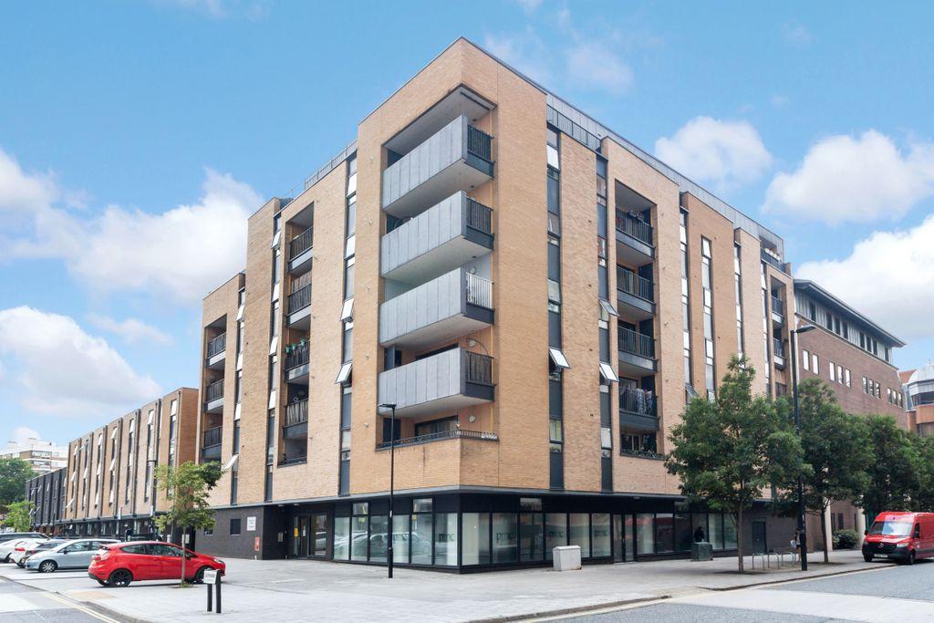 Charlottes Wharf, 2 Queensway, Southampton SO14 3LL 1 bed flat - £850 ...