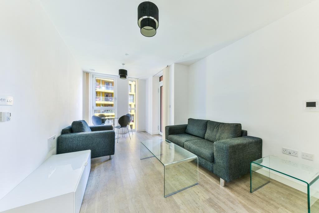 Ossel Court, Enderby Wharf, Greenwich SE10 1 bed apartment £1,495 pcm