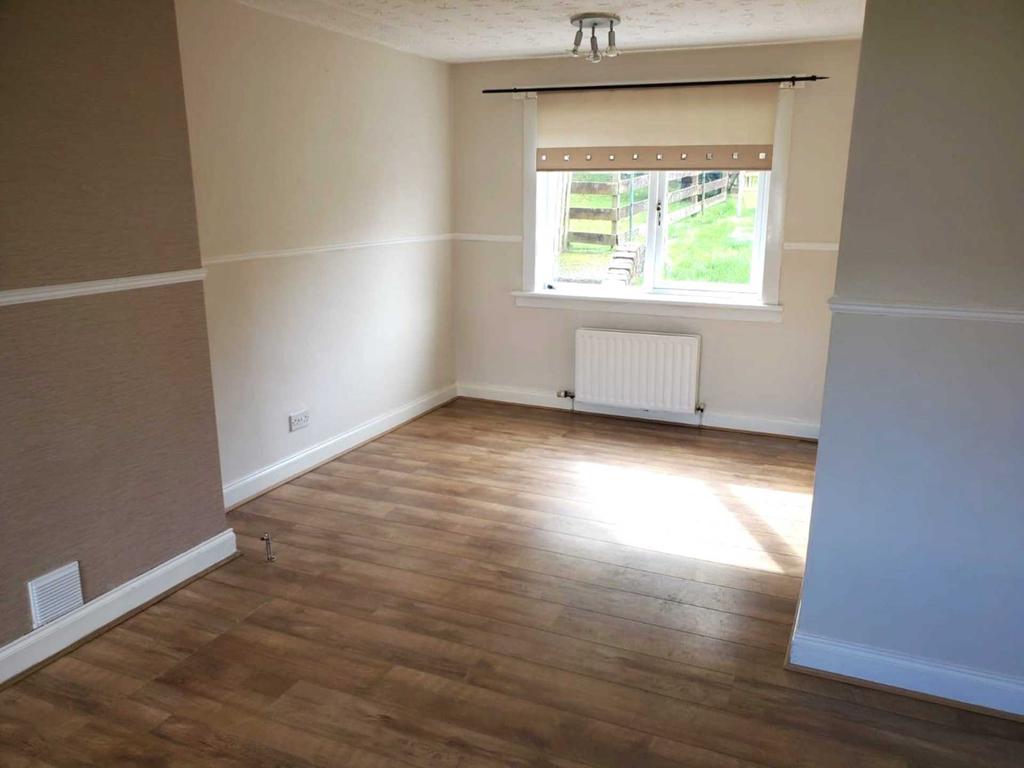 Ivanhoe Road, Paisley 2 bed semidetached house £625 pcm (£144 pw)