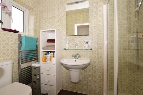 48 Green Curve, Banstead, SM7 1NY