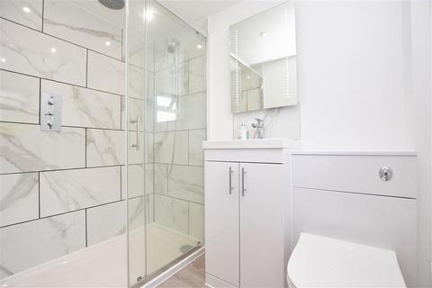 23 Hatch Gardens, Tadworth, KT20 5LE