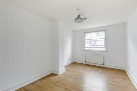 18 Allen Road, London, N16 8SD