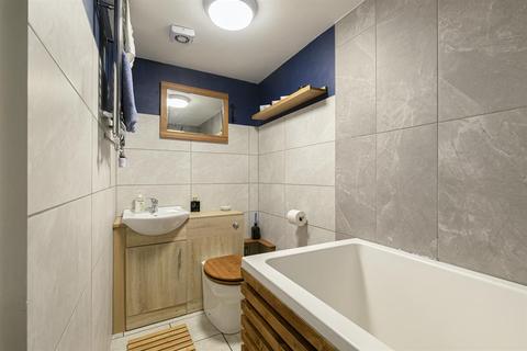 18 Allen Road, London, N16 8SD