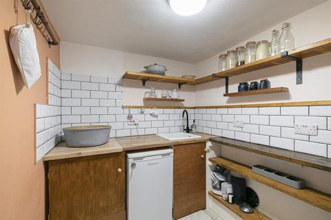 18 Allen Road, London, N16 8SD