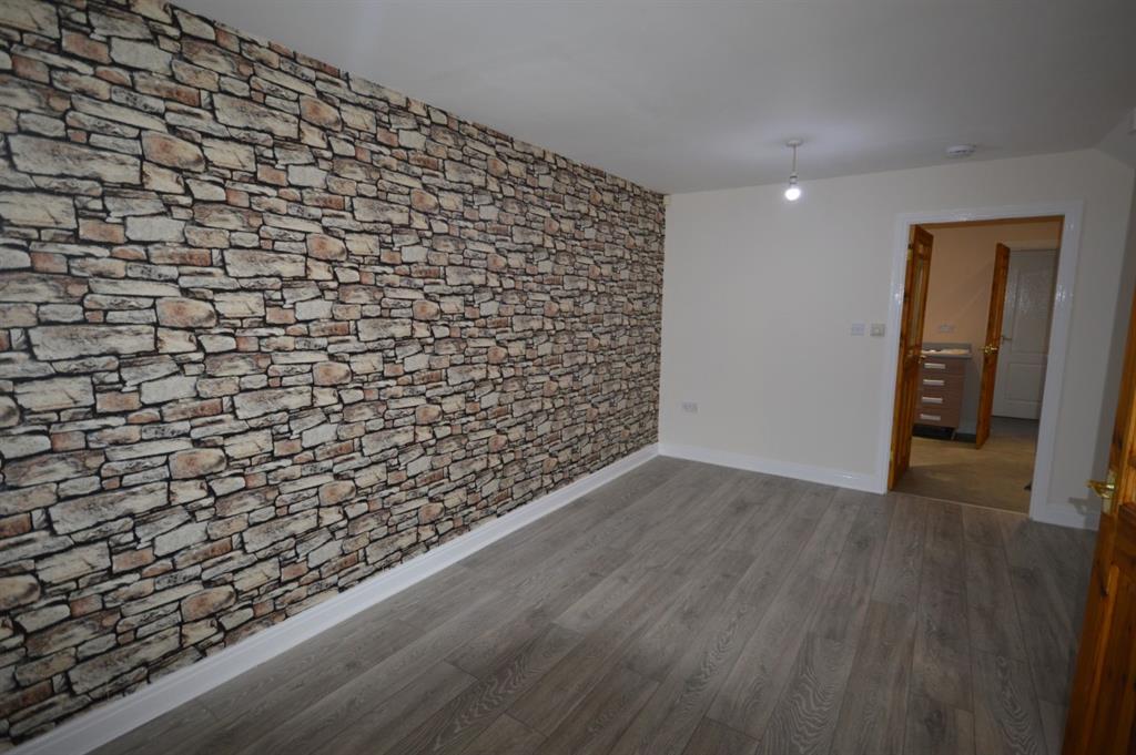 Mather Road, Eccles, Manchester 3 bed terraced house £895 pcm (£207 pw)