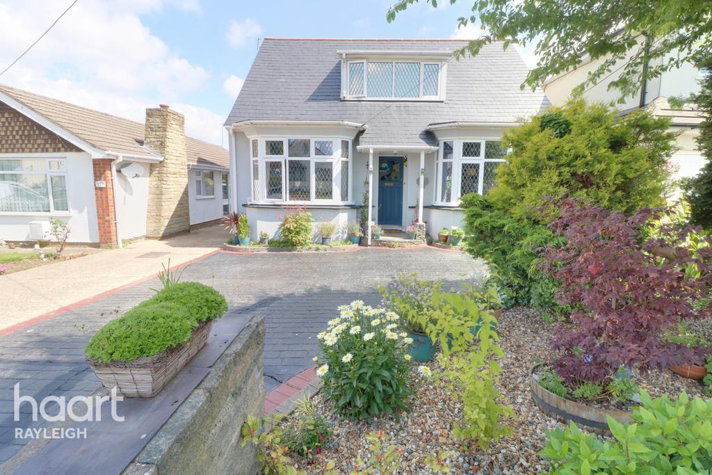 Grove Road, Rayleigh 4 bed detached house £550,000