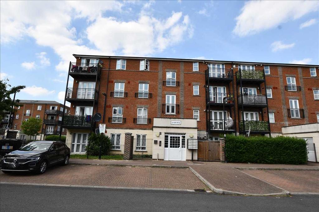 Gareth Drive, London 2 bed flat - £300,000