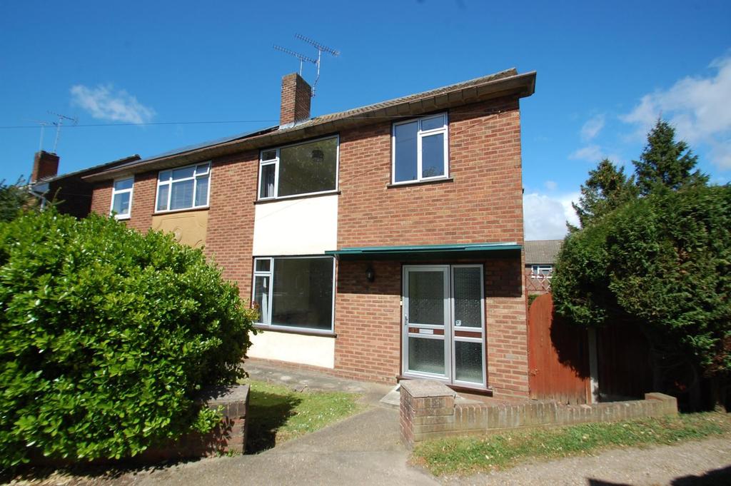 Storr Gardens, Hutton, CM13 3 bed end of terrace house £1,450 pcm (£