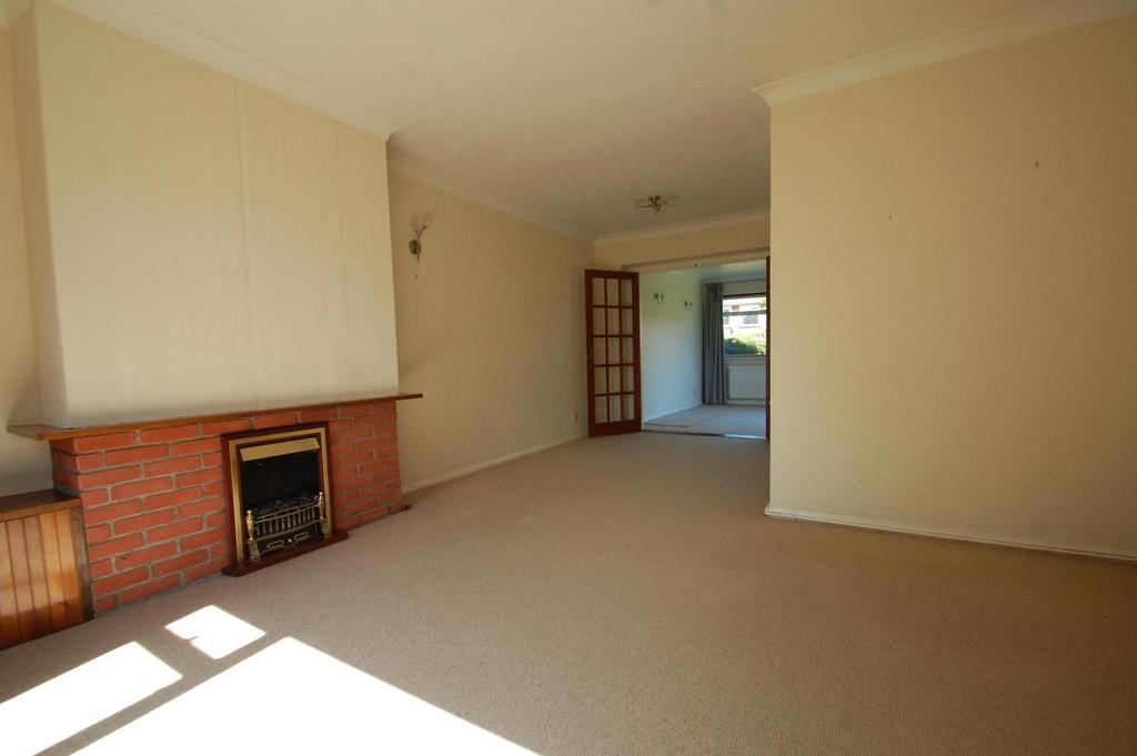 Storr Gardens, Hutton, CM13 3 bed end of terrace house £1,450 pcm (£