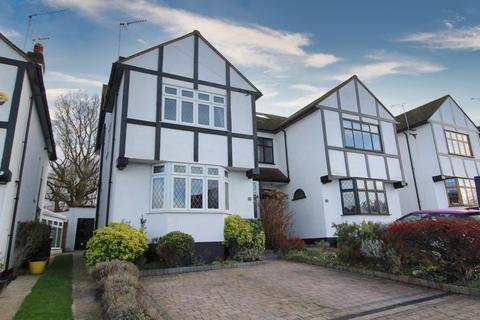 17 Weald Close, Brentwood, CM14 4QU
