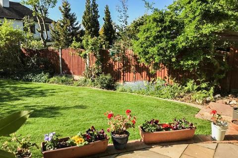 17 Weald Close, Brentwood, CM14 4QU