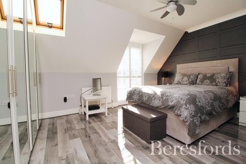 39 Greensleeves Drive, Warley, Brentwood, CM14 5WD