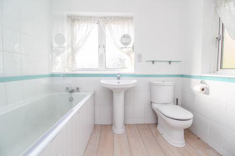 88 Knights Way, Brentwood, CM13 2ER