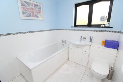 15 Weald Close, Brentwood, CM14 4QU
