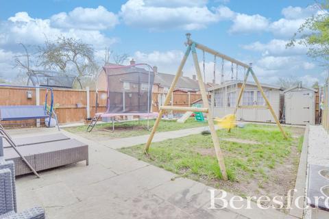41 Knights Way, Brentwood, CM13 2BA