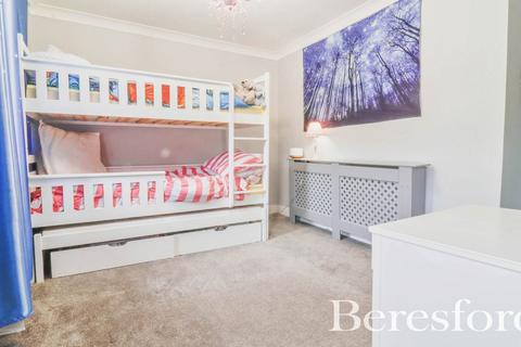 41 Knights Way, Brentwood, CM13 2BA