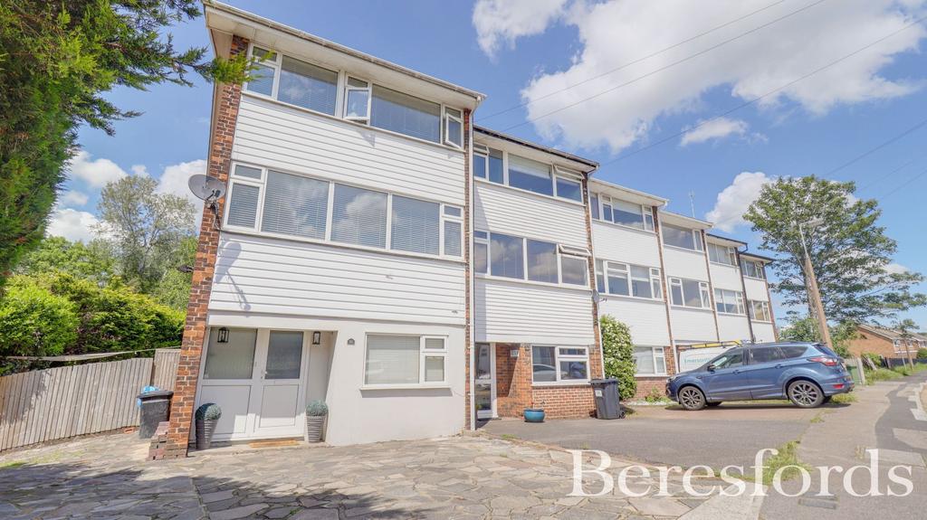 River Road, Brentwood, CM14 4 bed end of terrace house £420,000