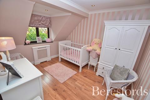 22 Juniper Close, Billericay, CM11 1BY