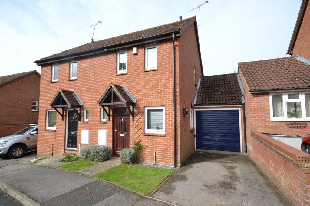 Berkeley Drive, Billericay, CM12 2 bed semi-detached house - £350,000