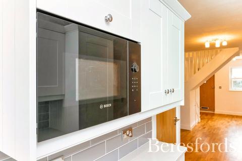 3, Wheatsheaf Cottages Laindon Common Road, Little Burstead, Billericay, CM12 9TD