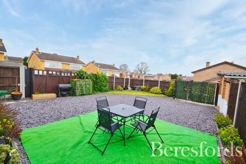 1 Foxhunter Walk, Billericay, CM11 1DZ