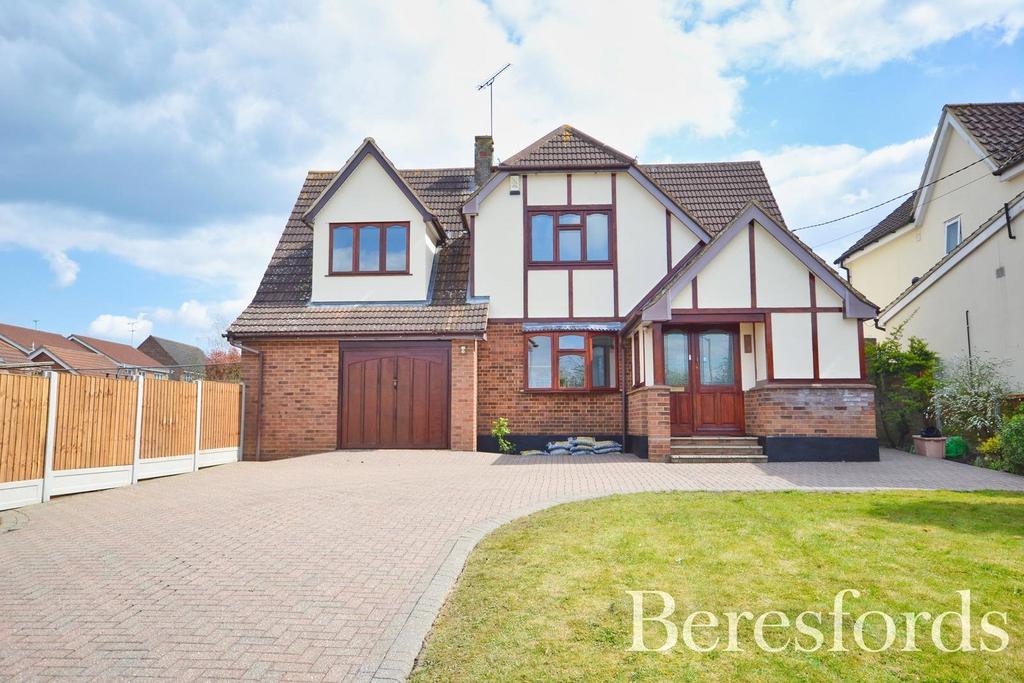 Mountnessing Road, Billericay, CM12 5 bed detached house £900,000