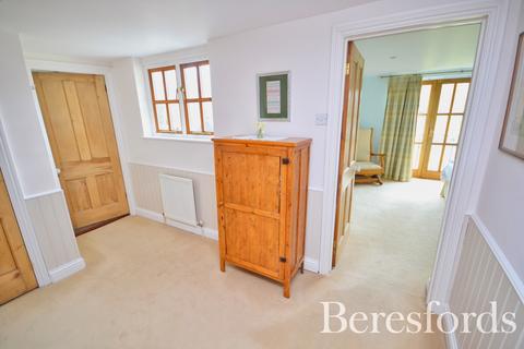 4, Brook Cottage Laindon Common Road, Little Burstead, Billericay, CM12 9TA