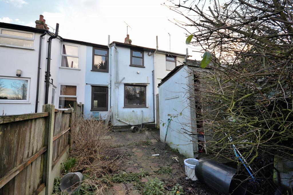 Rifle Hill, Braintree, CM7 2 bed terraced house £160,000
