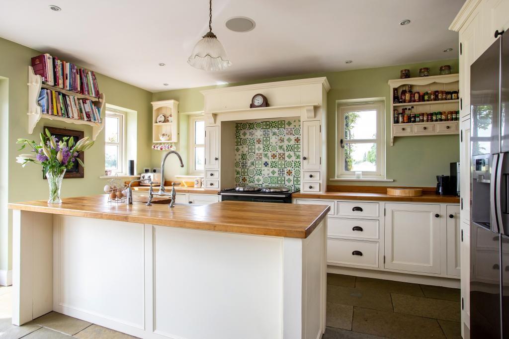 Kitchen/Breakfast