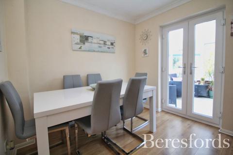 16 Barlows Reach, Chelmsford, CM2 6QA