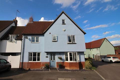56 Cowdrie Way, Springfield, Chelmsford, CM2 6GL